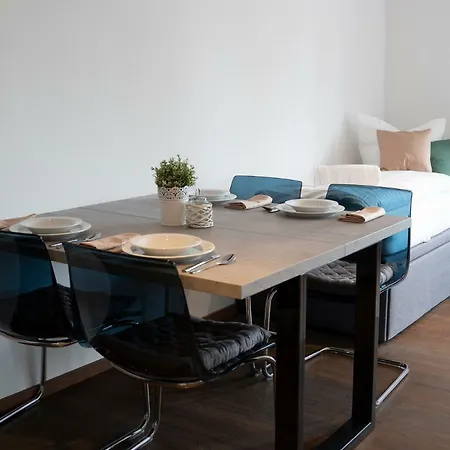 Upstairs By Mamas Bed & Breakfast Landshut